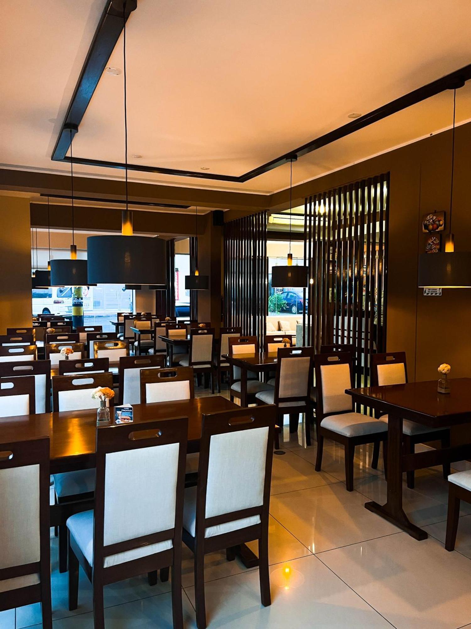 Hotel Platinium Tacna Exterior photo